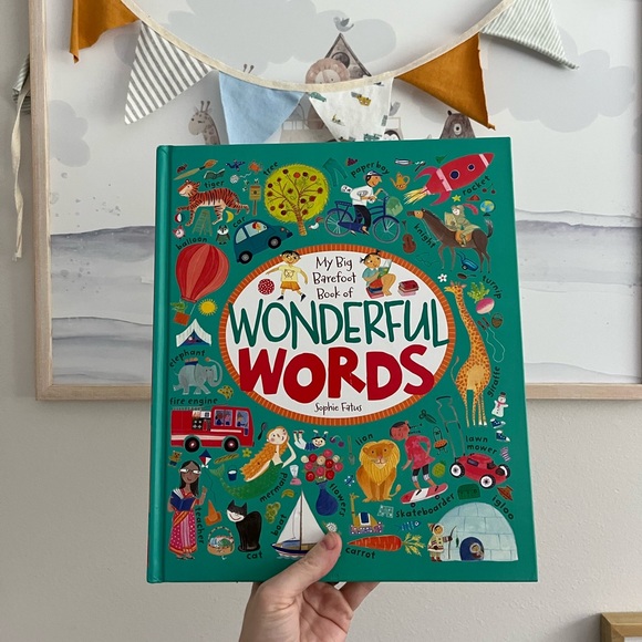 • 2 books bundle! • - Picture 2 of 7